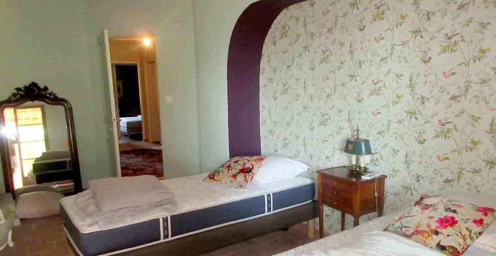 Réhabilitation Mormoiron aménagement chambre