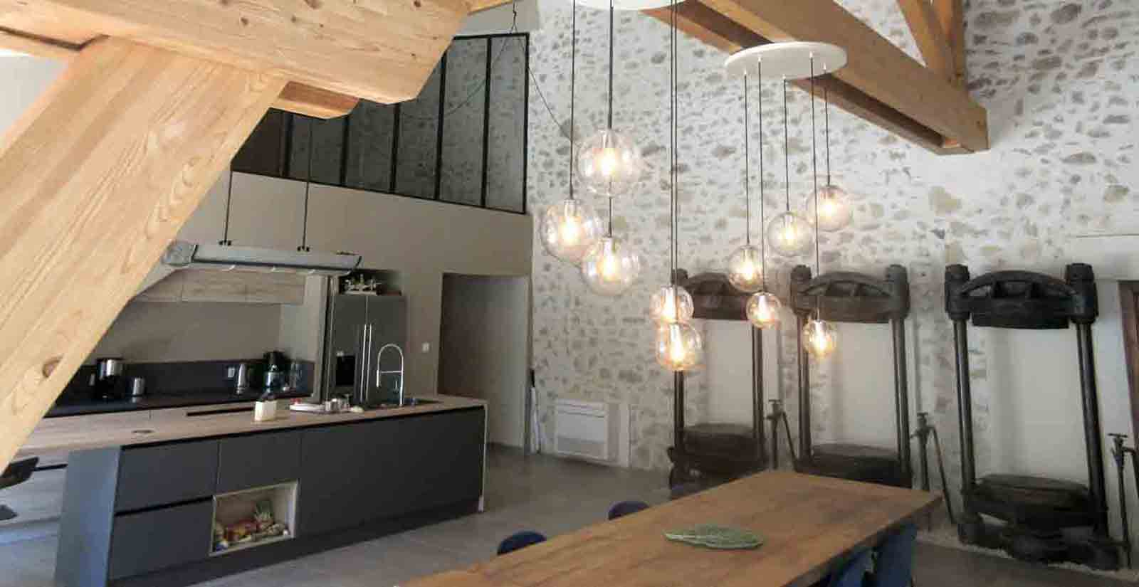 Réhabilitation Mormoiron décoration lustre